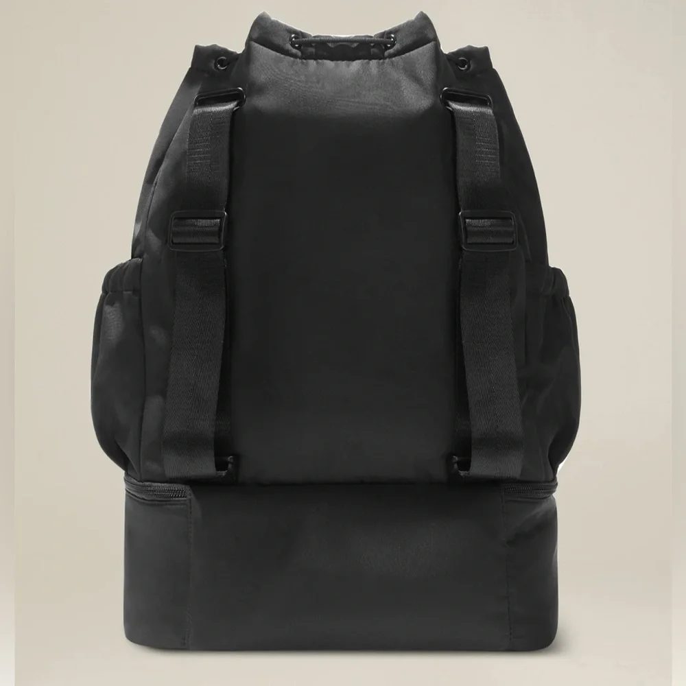 Backpack - Picture 3 of 6